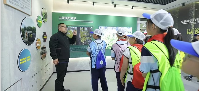 此次“爱鸟周”启动仪式以青少年.png 此次“爱鸟周”启动仪式以青少年.png